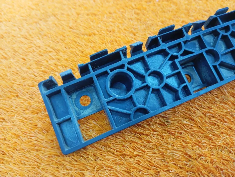 Крепление бампера