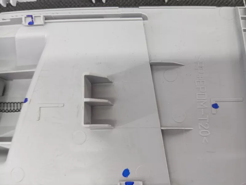 Обшивка центральной стойки