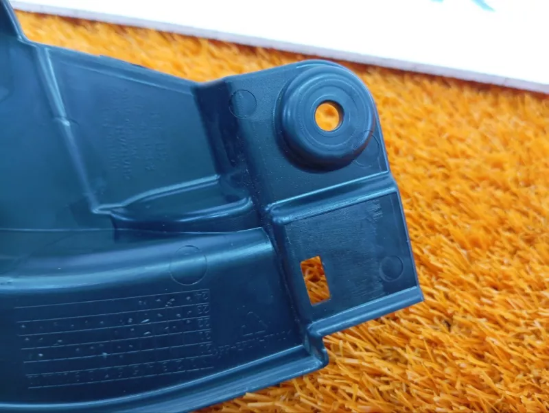 Уголок двери