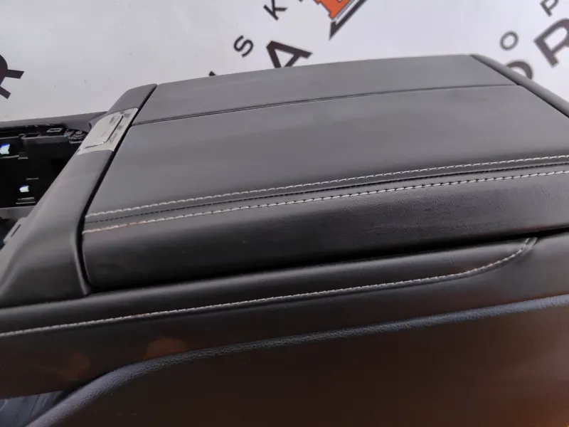 Консоль центральная