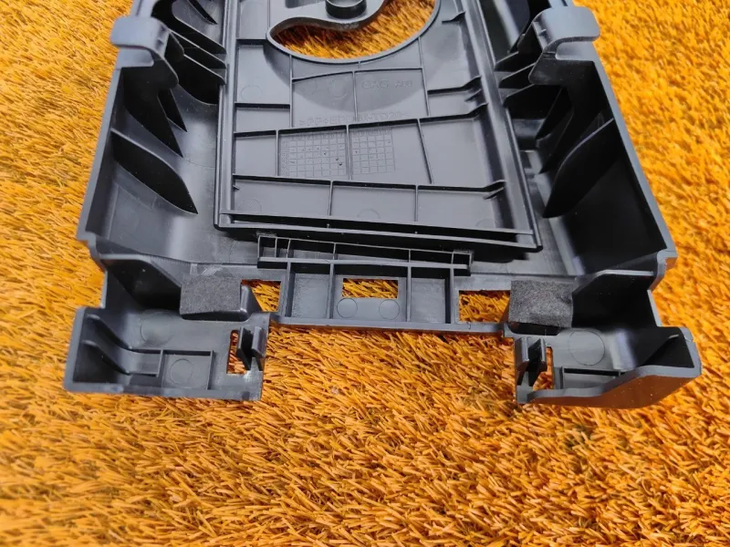 Обшивка центральной стойки