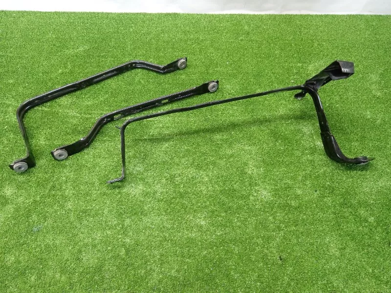 Крепление топливного бака Audi A5 2019 8W0825214A 2 CYR