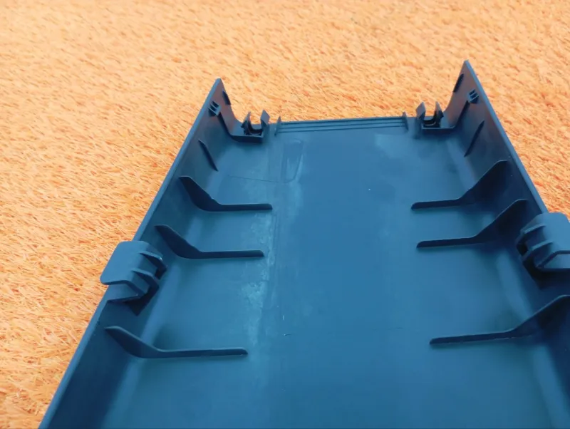 Обшивка центральной стойки