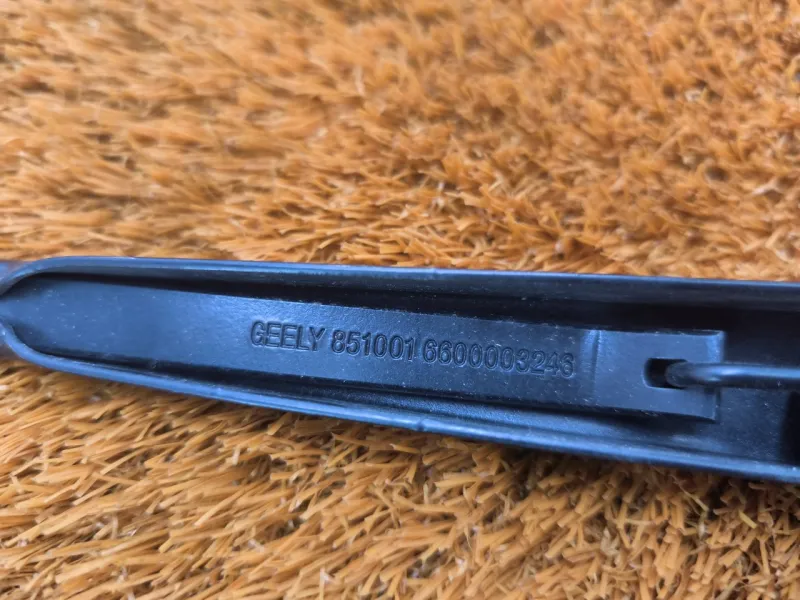 Поводок стеклоочистителя лобового стекла