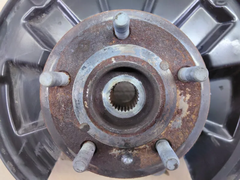 Кулак поворотный