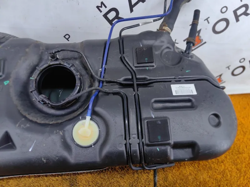 Бак топливный