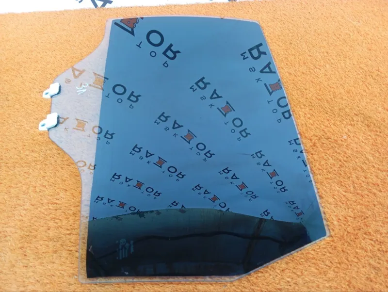 Стекло двери