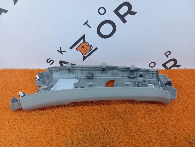 Обшивка центральной стойки