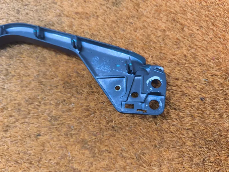 Кронштейн консоли