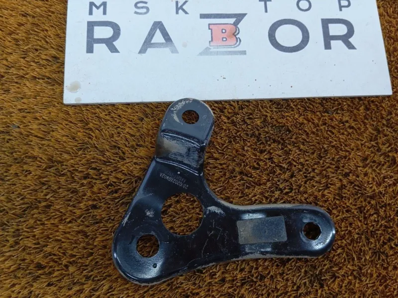 Крепление балки подвески