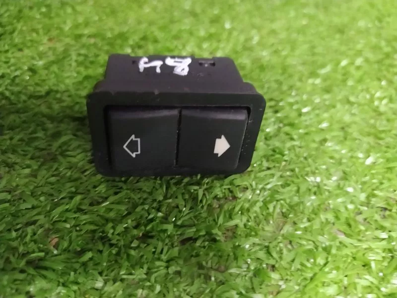 Кнопка стеклоподъемника