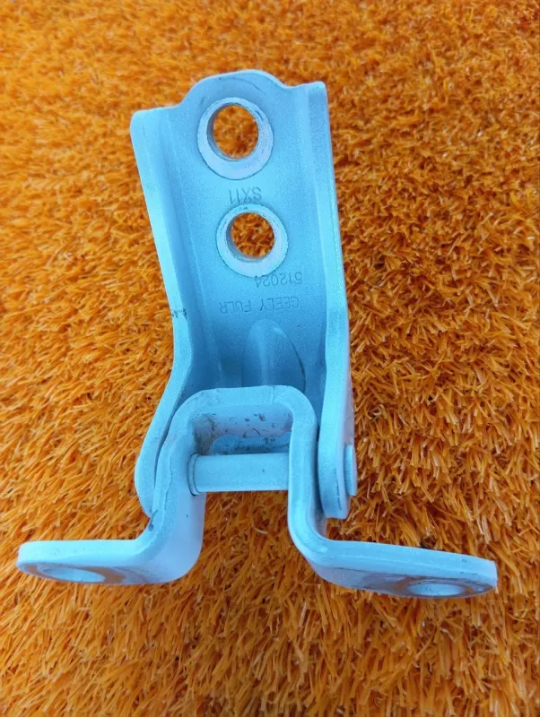 Петля двери