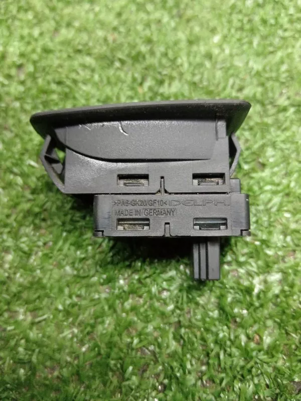 Кнопка стеклоподъемника