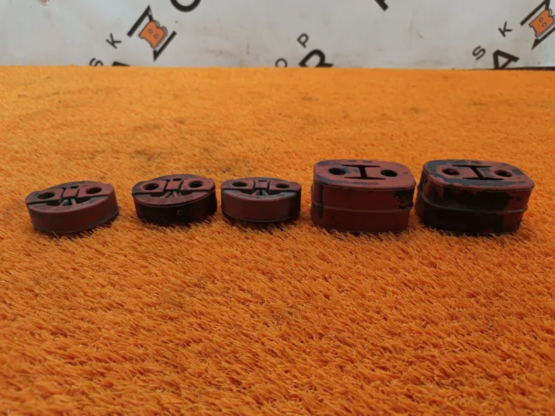 Крепление глушителя