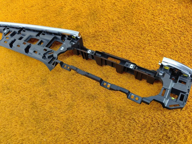 Накладка на торпедо