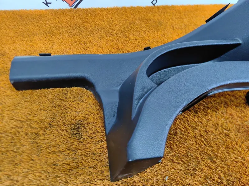 Накладка на порог салона