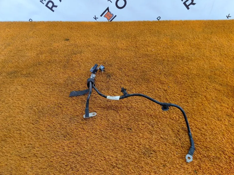 Клемма аккумулятора