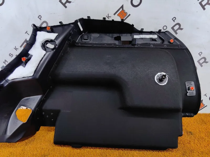 Обшивка багажника