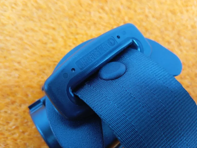 Ремень безопасности