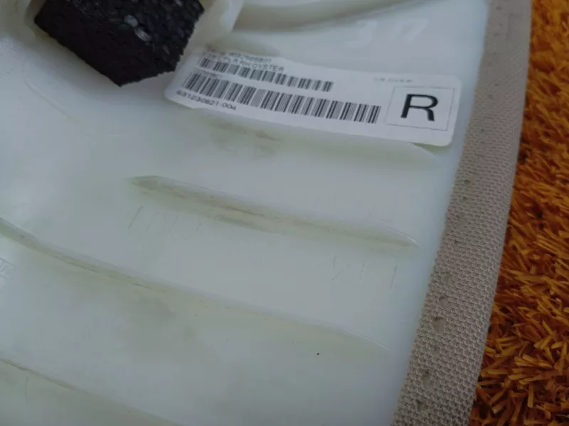 Накладка на стойку кузова