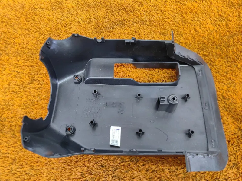 Кожух рулевой колонки