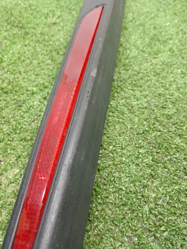 Накладка крышки багажника