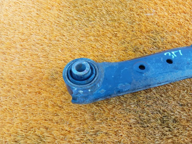 Рычаг подвески