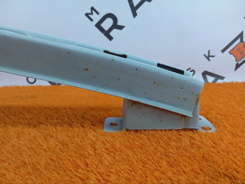 Усилитель бампера