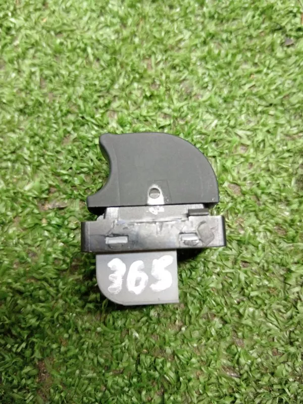 Кнопка стеклоподъемника