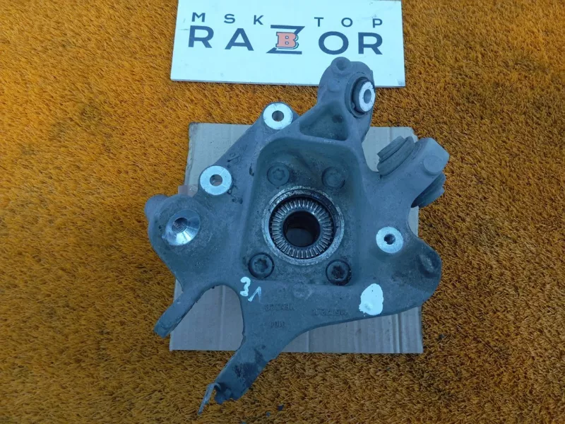 Кулак поворотный