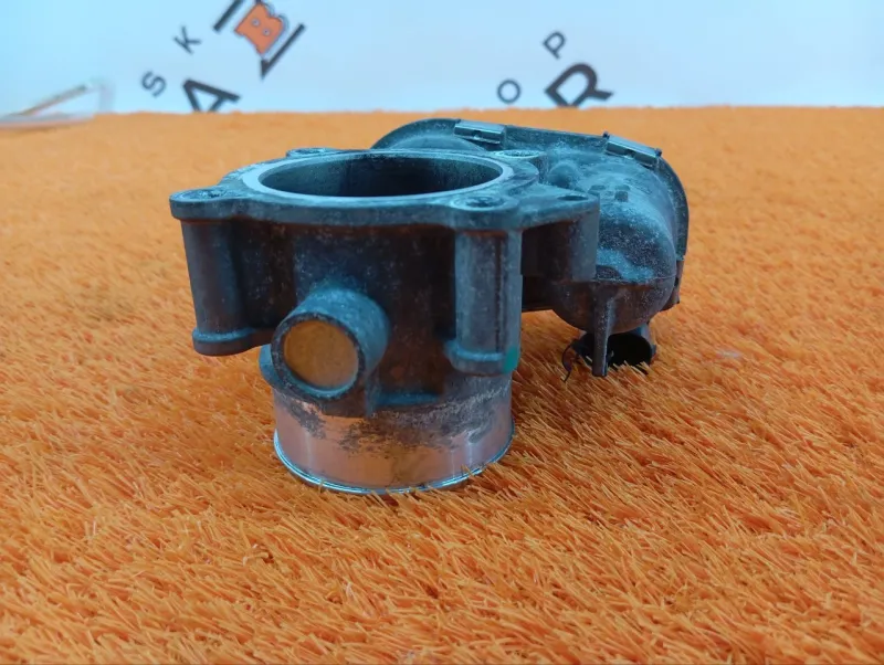 Дроссельная заслонка