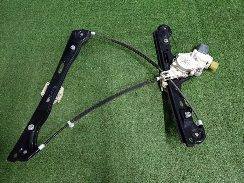 Стеклоподъемник BMW 1-Series 2004 51337138466 E87, передний правый