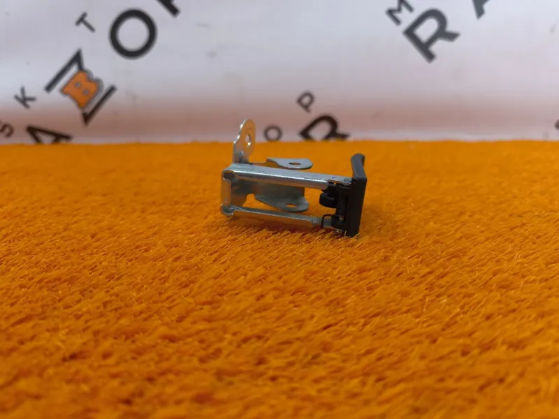 Ручка открывания капота