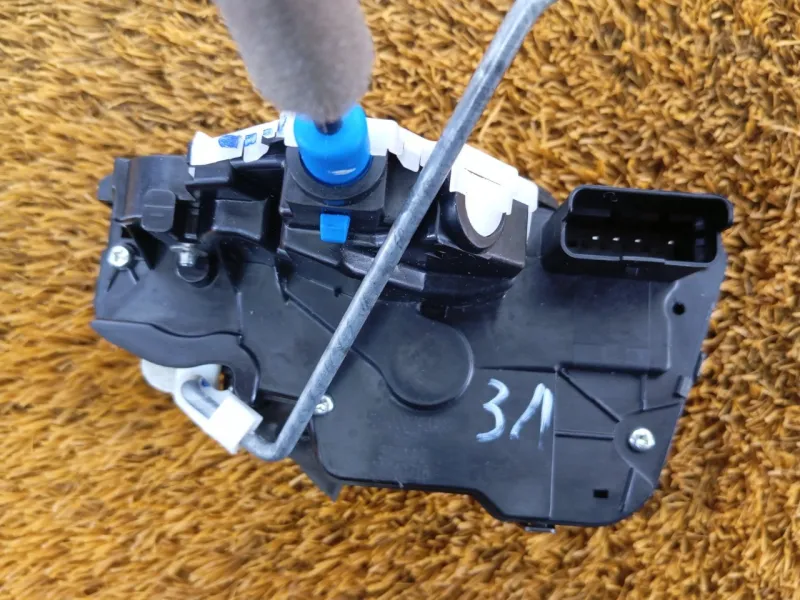 Замок двери