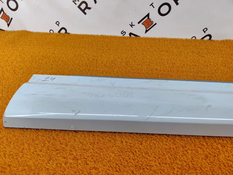 Накладка двери Audi Q7 2019 4M0853970F, задняя правая