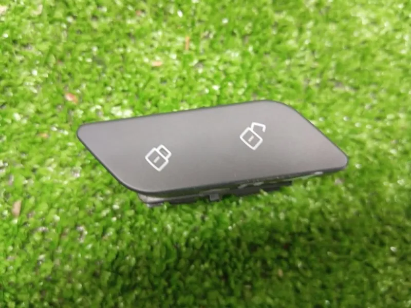 Кнопка центрального замка