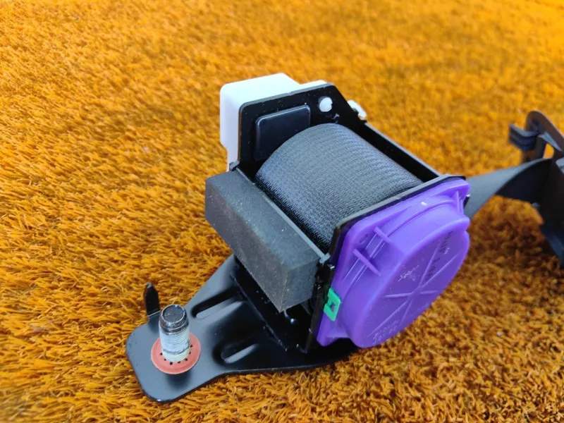 Ремень безопасности