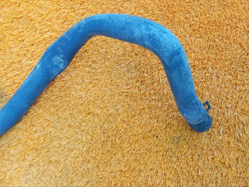 Патрубок радиатора