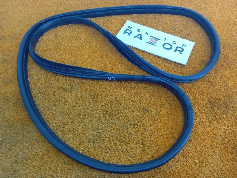 Уплотнитель проема двери