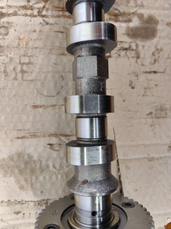 Распредвал впускной