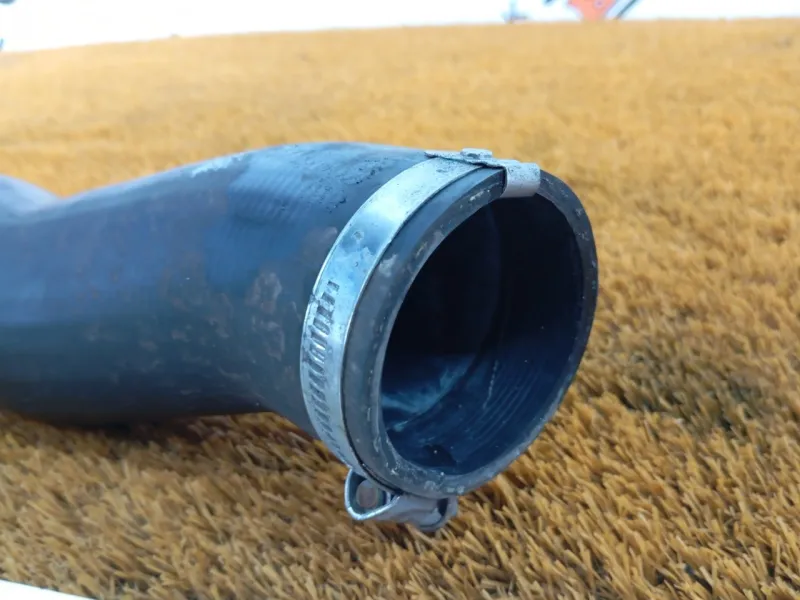 Патрубок интеркулера