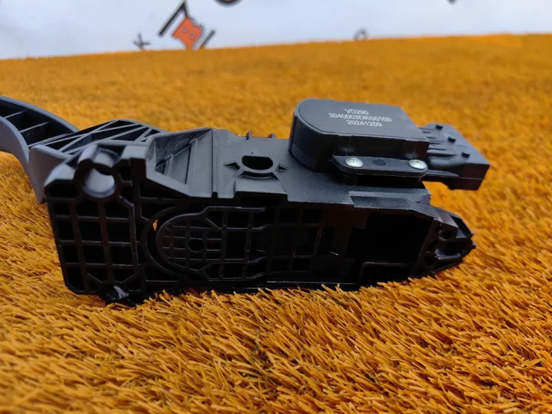 Педаль газа