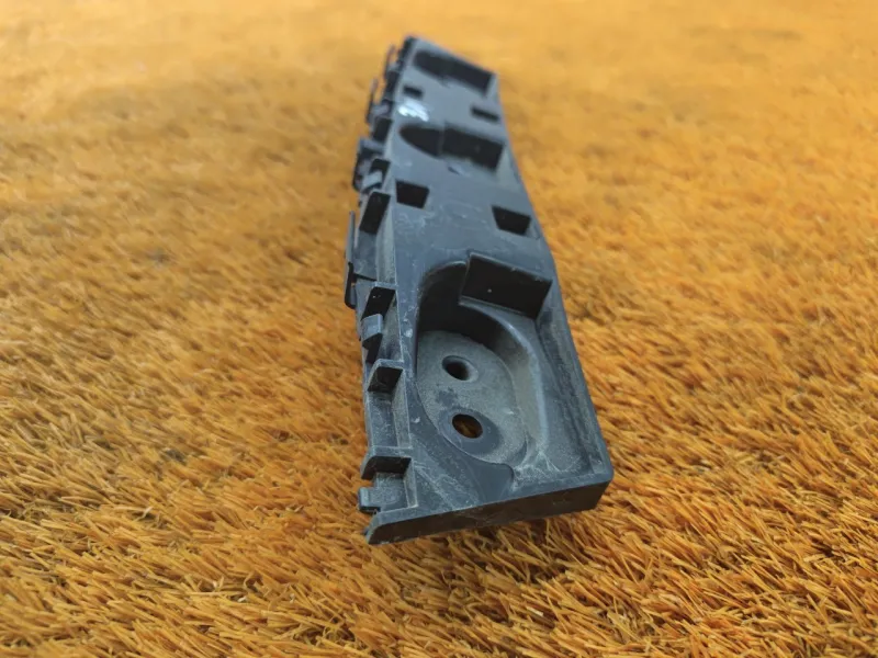 Крепление бампера