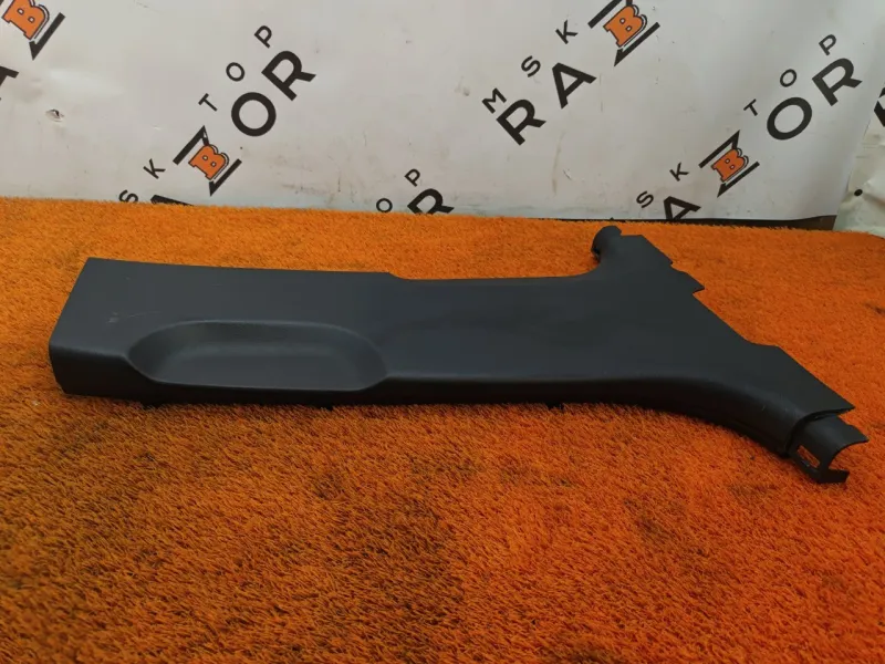 Обшивка центральной стойки