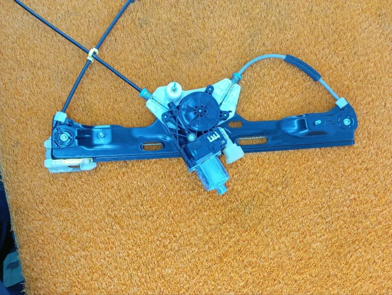 Стеклоподъемник