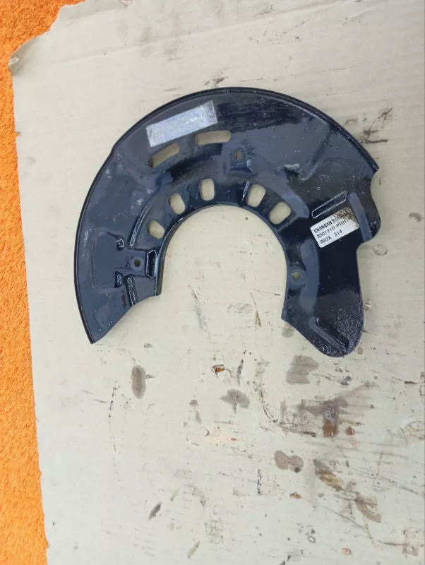 Пыльник тормозного диска