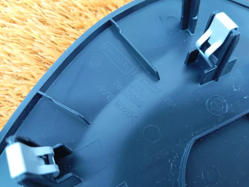 Накладка на торпедо