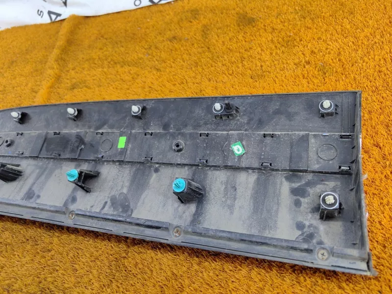 Молдинг двери