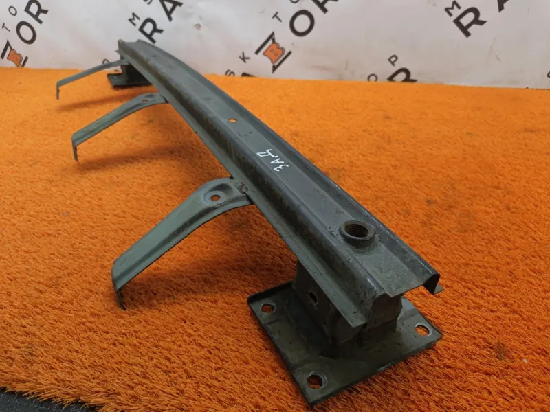 Усилитель бампера