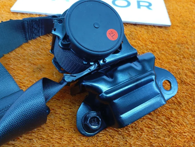 Ремень безопасности